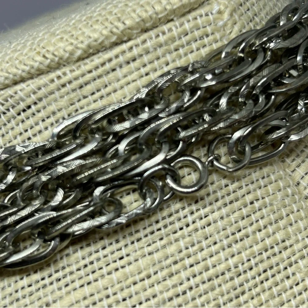 Vintage Silvertone Chainmail Necklace 51